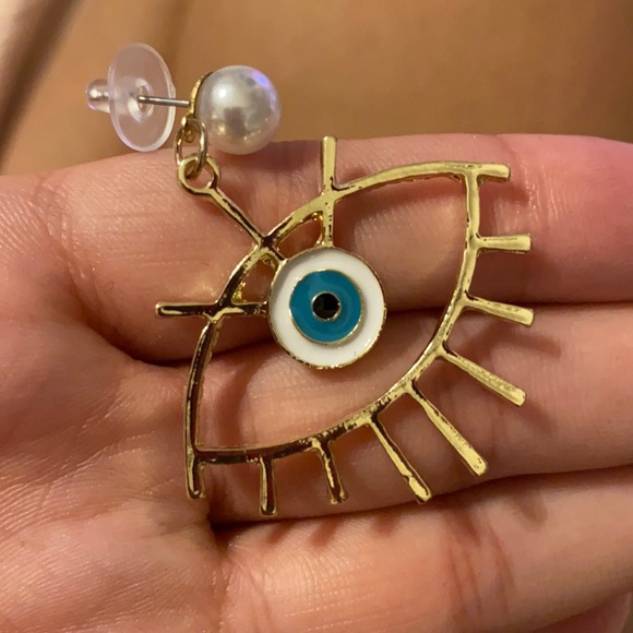 💍Gold Plated Evil Eye and Pearl Earrings💍 - Picture 4 of 4
